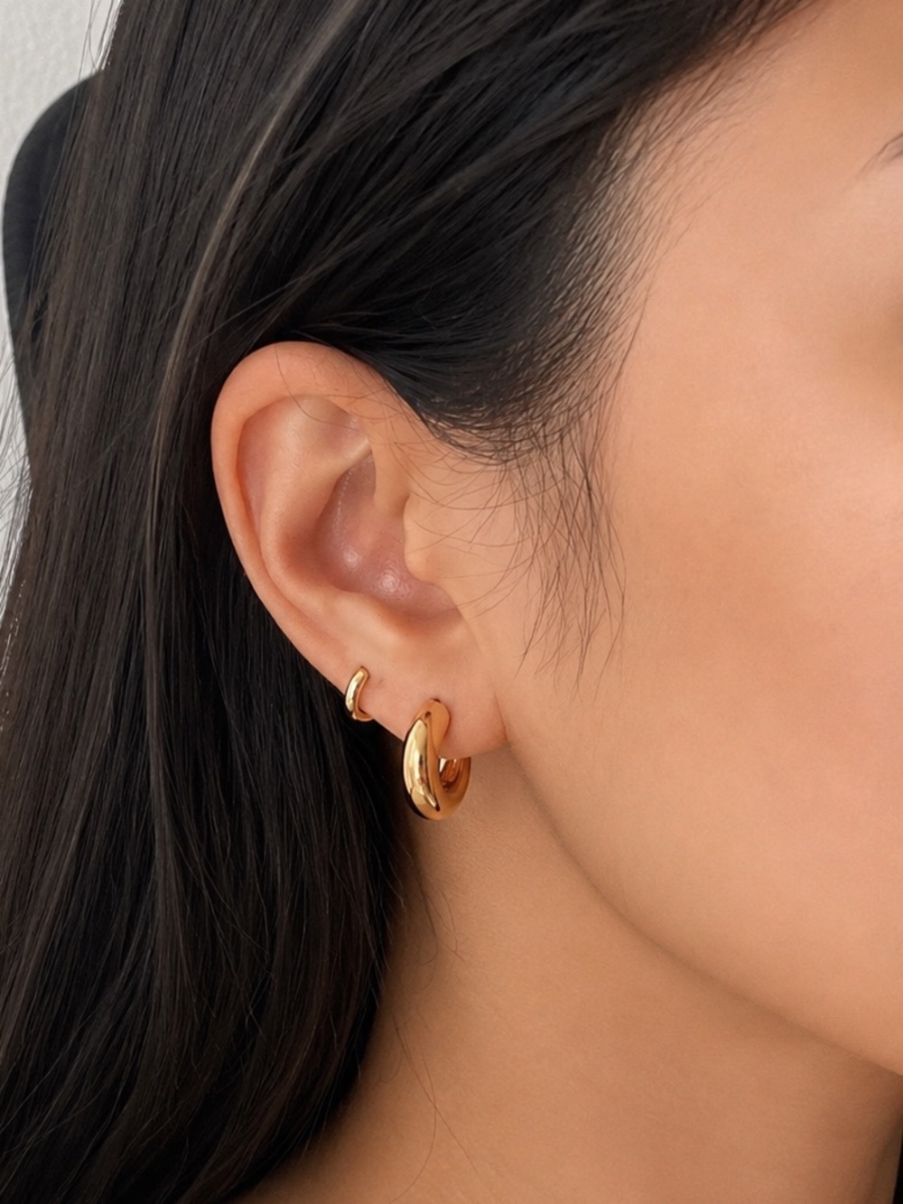18K Gold PVD Chunky Mini Hoop Earrings | 316L Stainless Steel - Picture 3 of 4